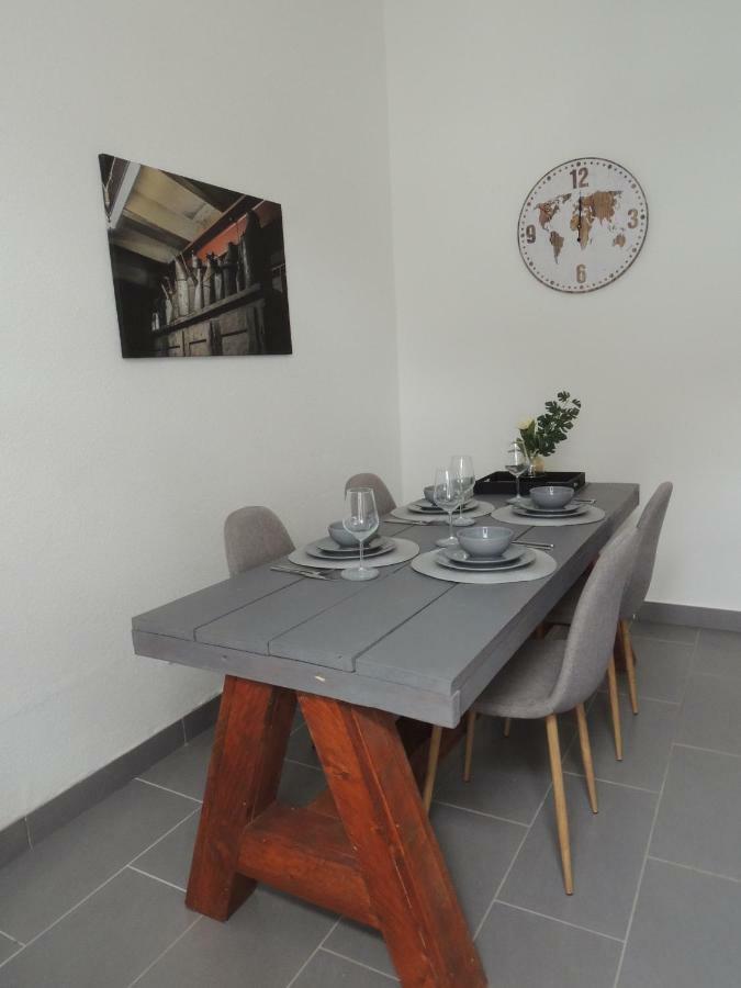 Zentrales Apartment In เกลเซนเคียร์เคน ภายนอก รูปภาพ